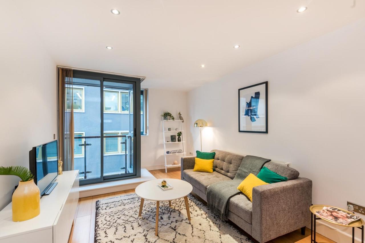 Farringdon Apartment